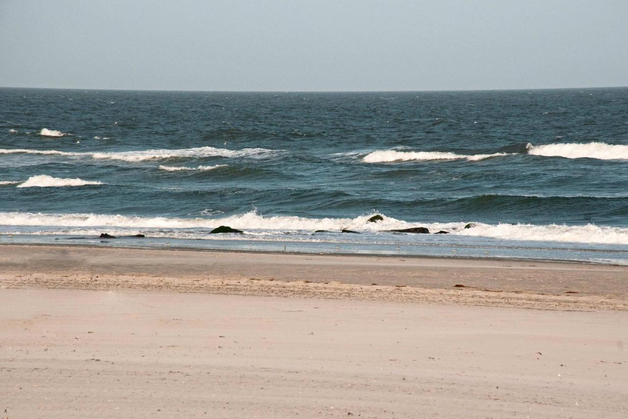 Walk To Beach Coastal Brigantine Condo With Patio! Bagian luar foto